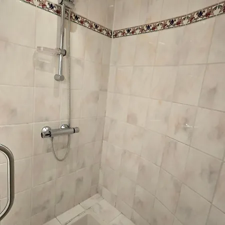 Grand Avec Loggia - Centre - Thermes - Aquensis - Parking Prive * 바네르드비고르