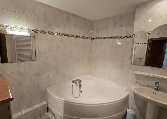 Apartment Grand - Centre - Thermes - Aquensis - Parking Prive *